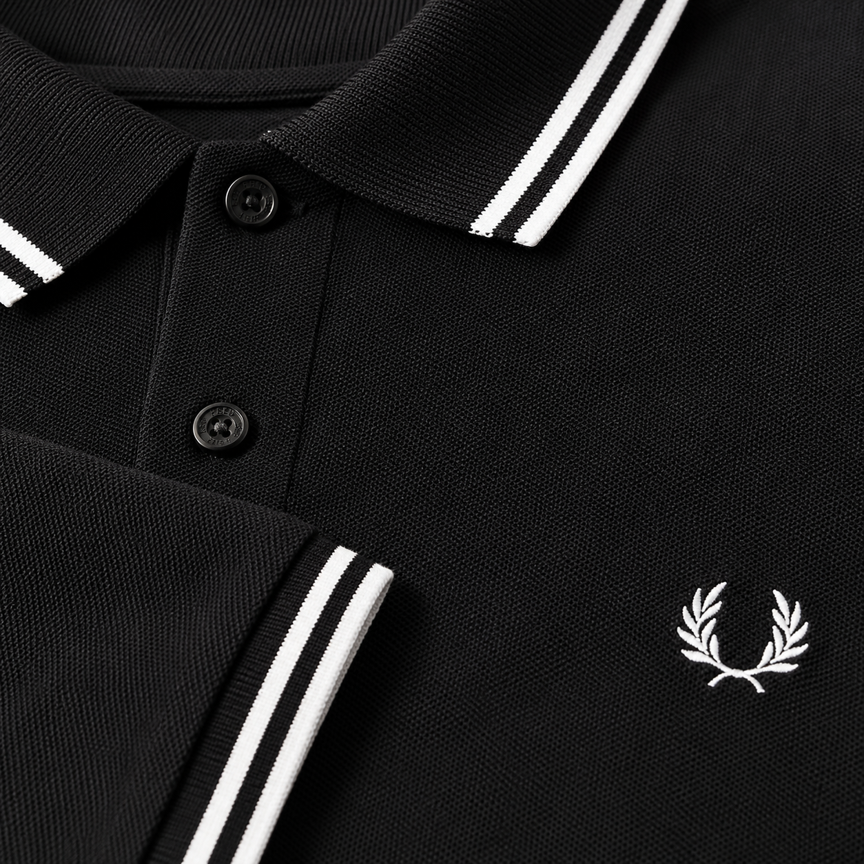 Fred Perry Men’s Contrast-Tipped Piqué Polo T-Shirt