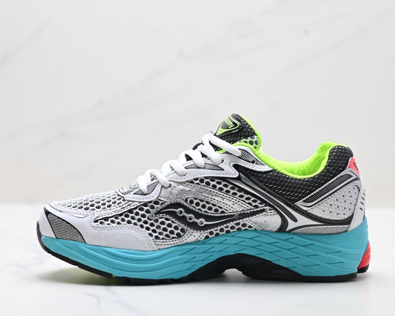 Saucony ProGrid Omni 9 Unisex Lifestyle Trainers