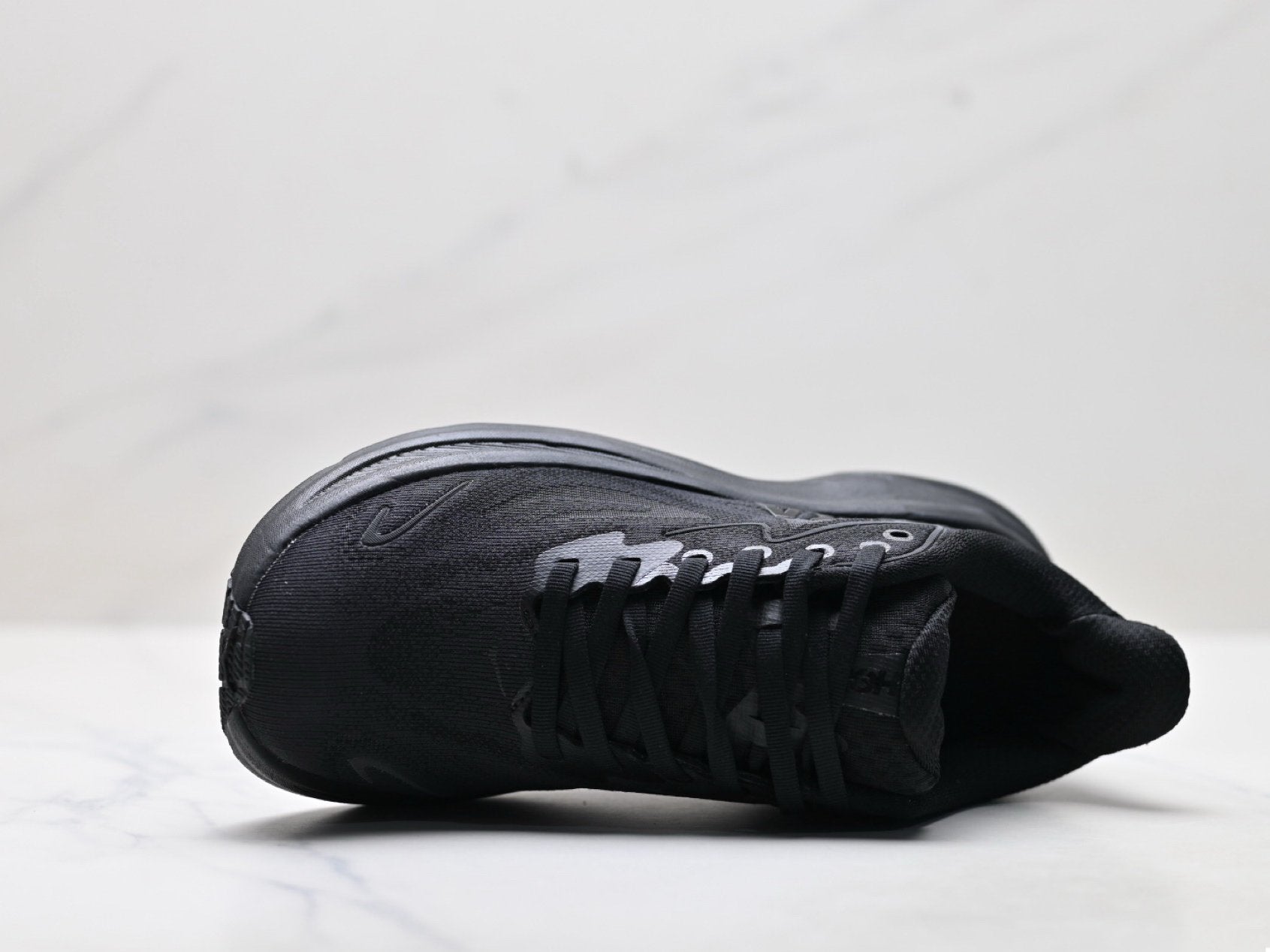 HOKA Clifton 10 Men's Road Running Shoes