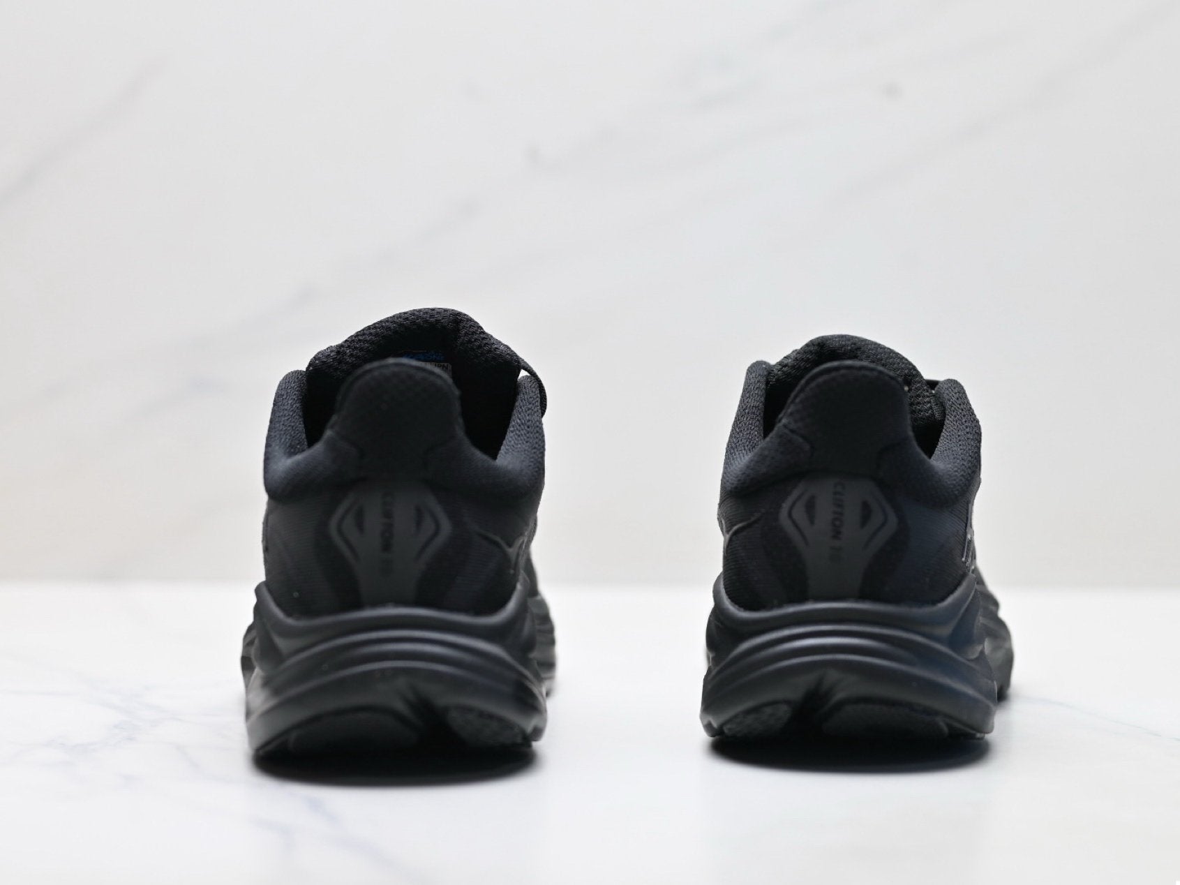 HOKA Clifton 10 Men's Road Running Shoes
