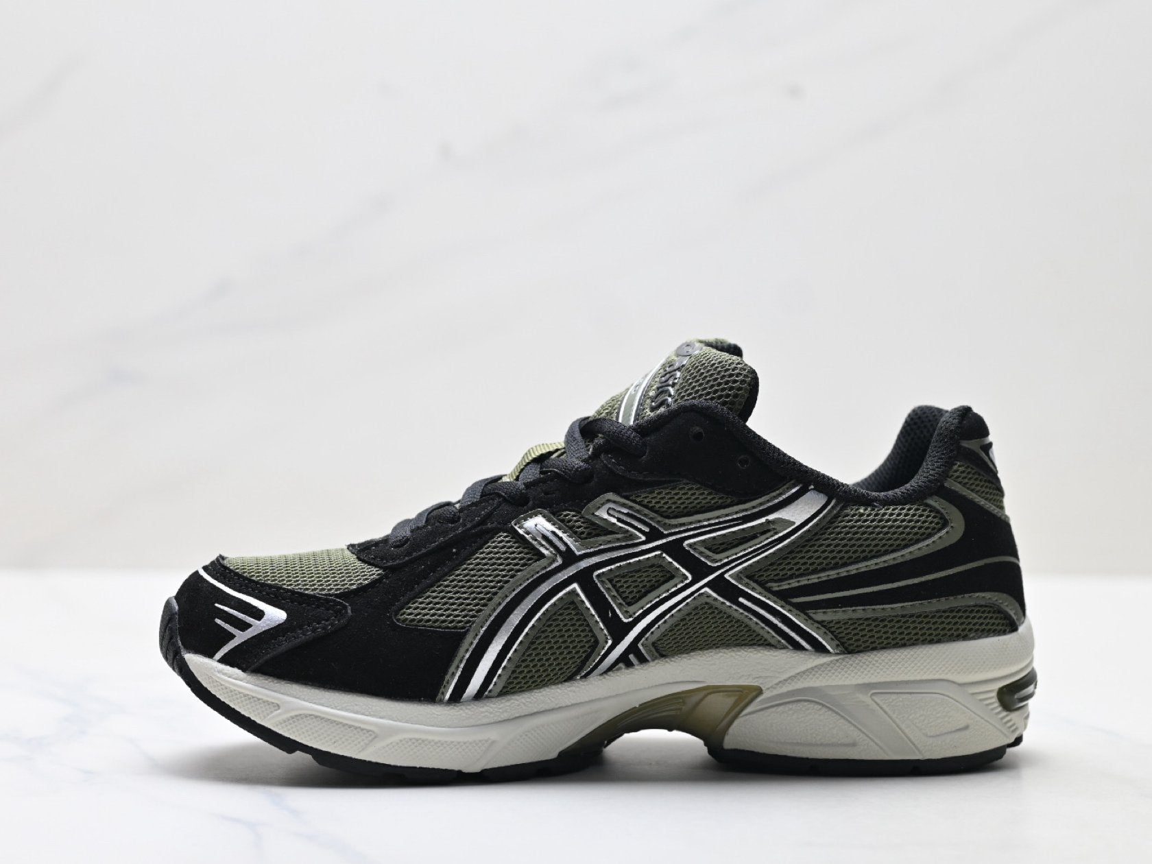 ASICS GEL-1130 Men's SportStyle Trainers