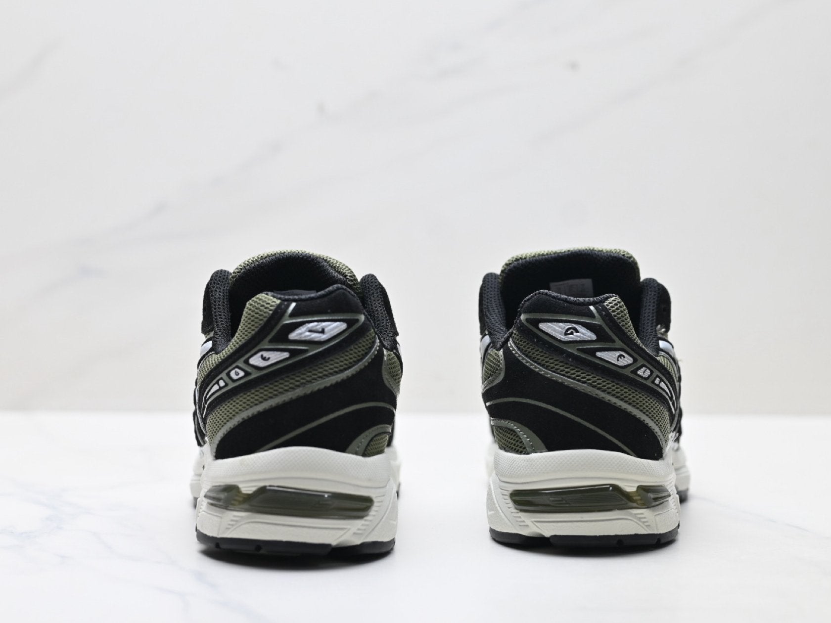 ASICS GEL-1130 Men's SportStyle Trainers