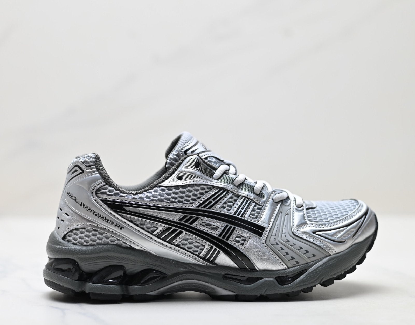 ASICS Gel-Kayano 14 Men's SportStyle Trainers