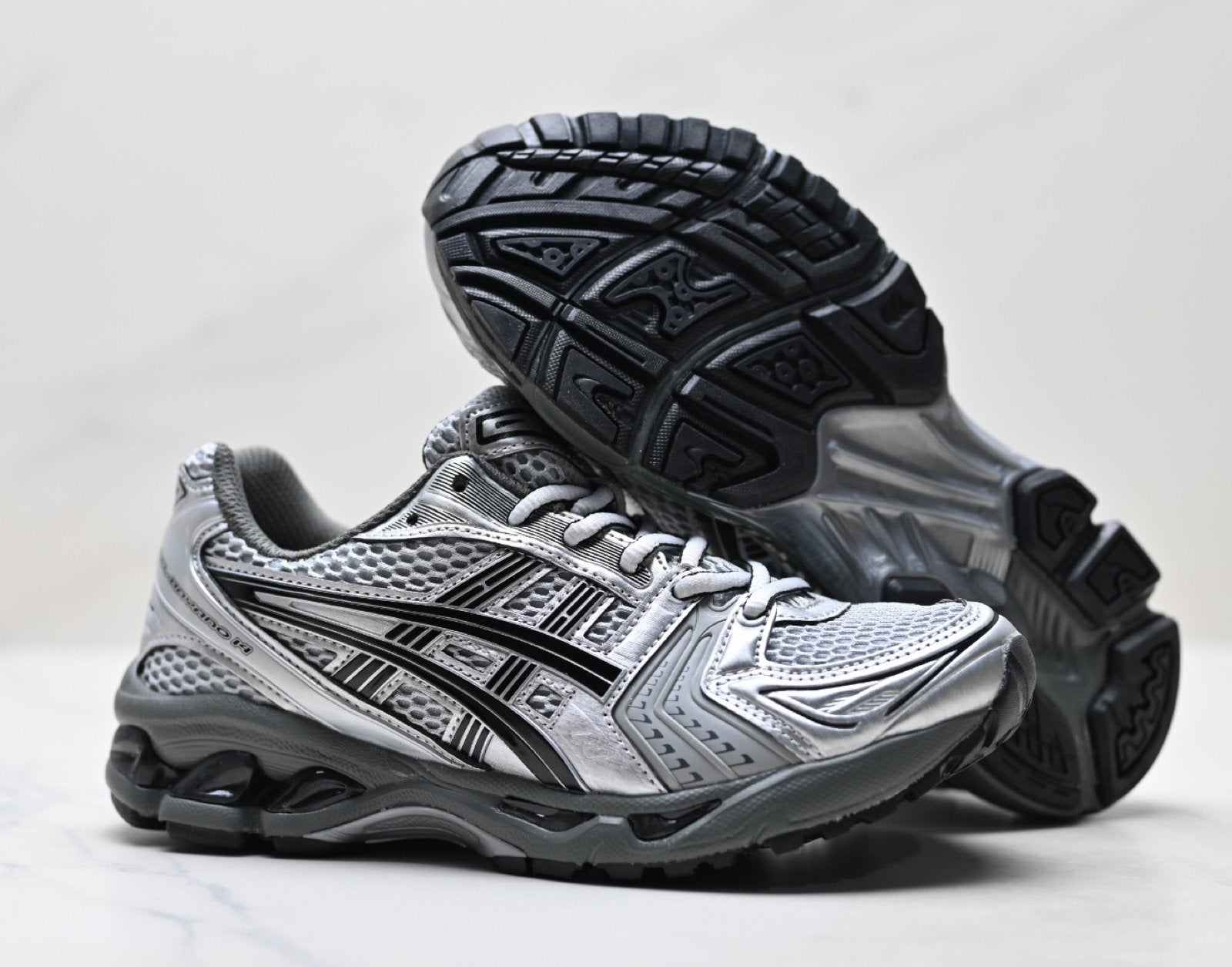 ASICS Gel-Kayano 14 Men's SportStyle Trainers