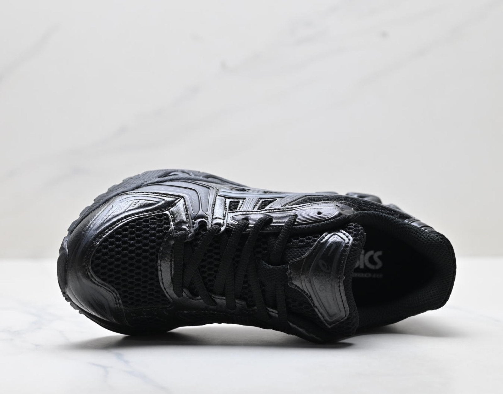 ASICS Gel-Kayano 14 Men's SportStyle Trainers