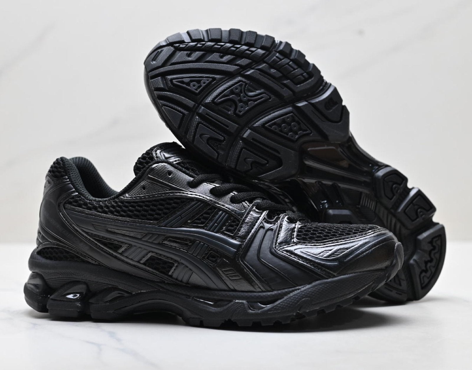 ASICS Gel-Kayano 14 Men's SportStyle Trainers