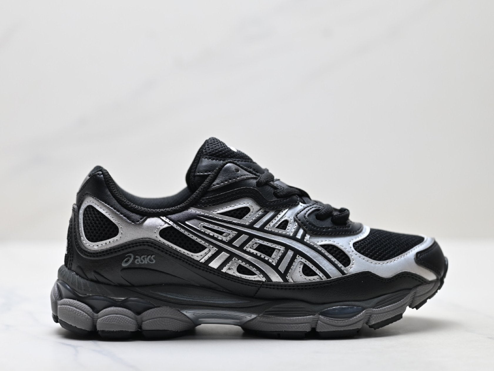ASICS GEL-NYC Men’s SportStyle Trainers