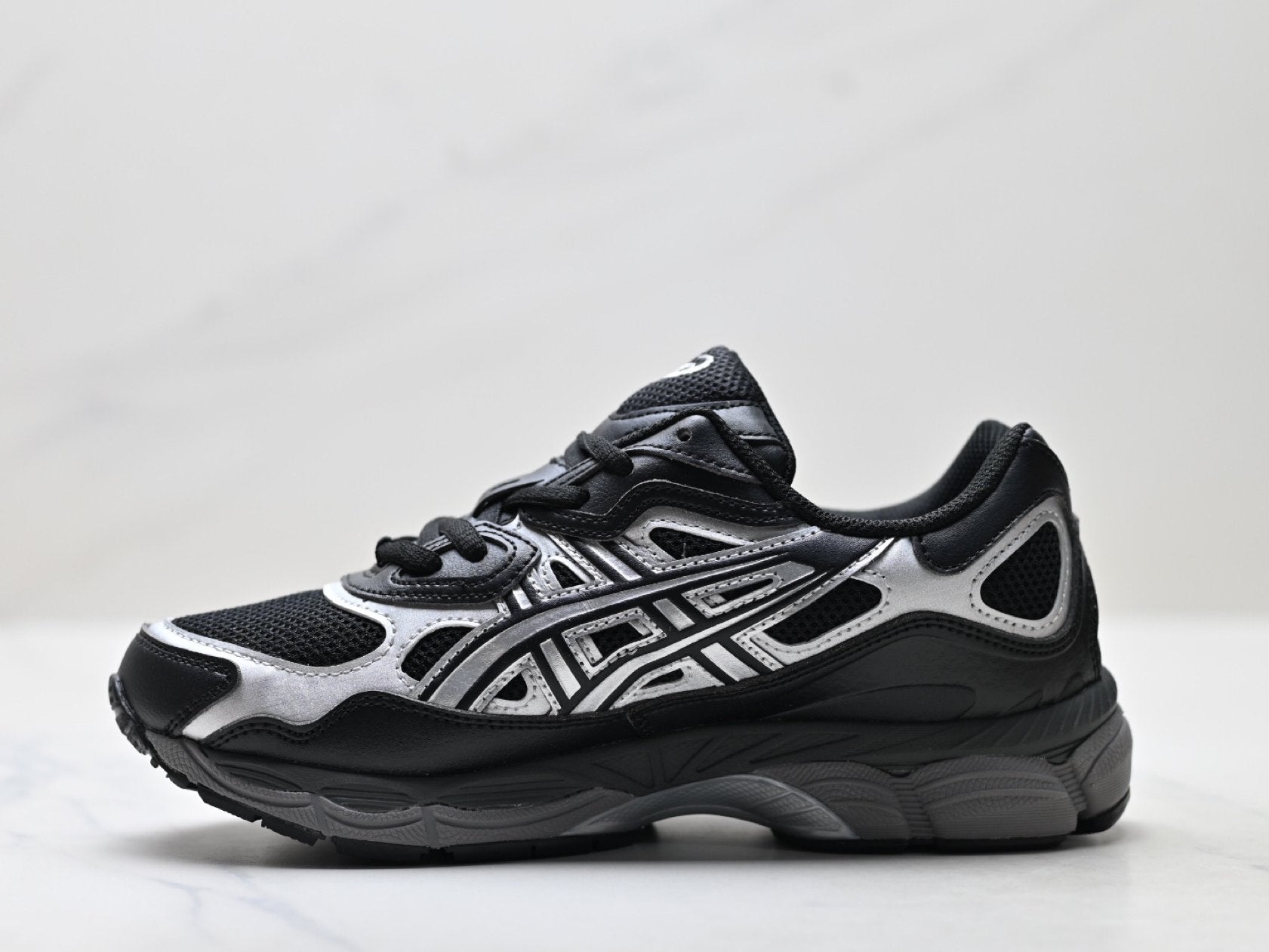 ASICS GEL-NYC Men’s SportStyle Trainers