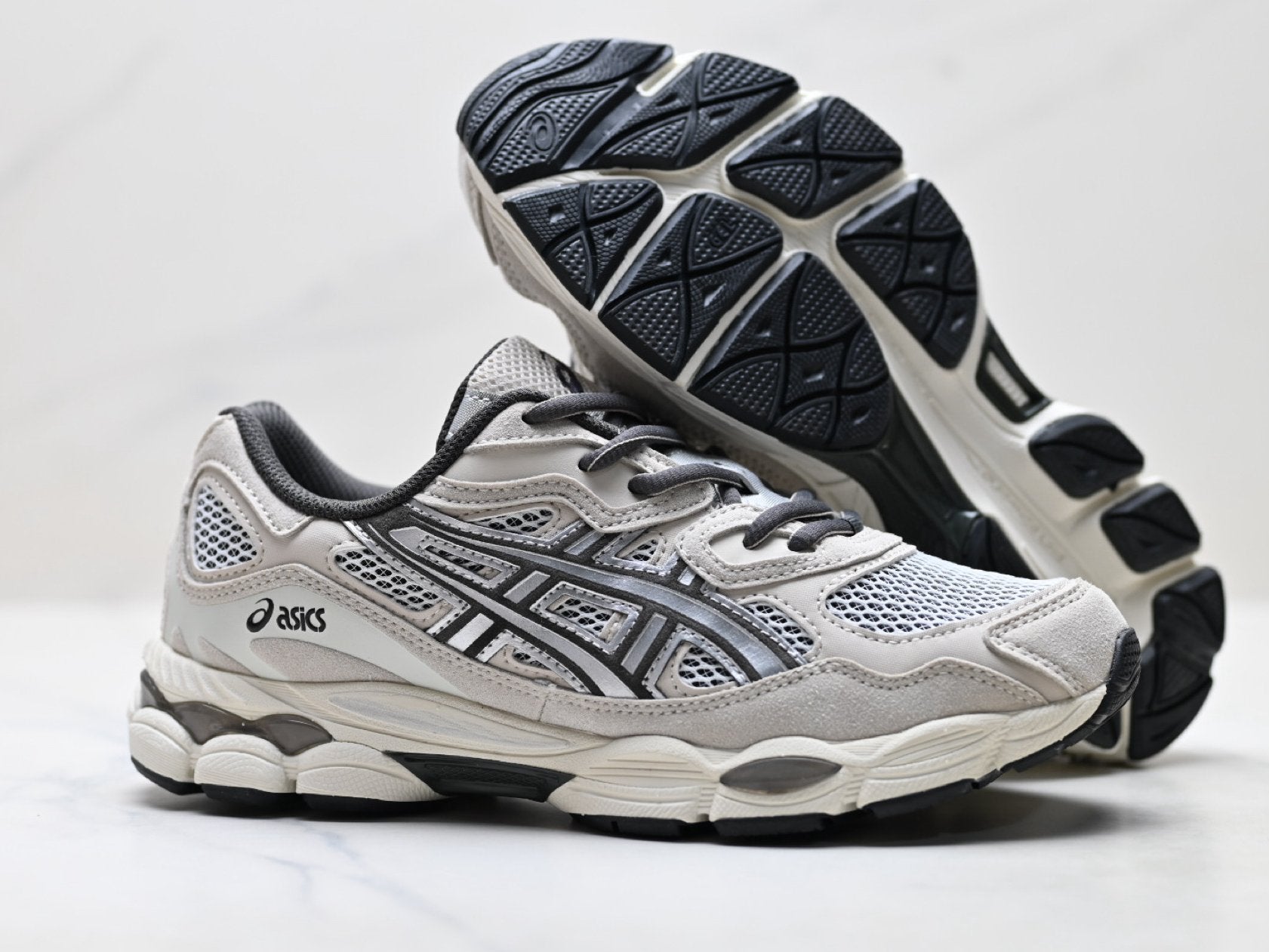 ASICS GEL-NYC Men’s SportStyle Trainers