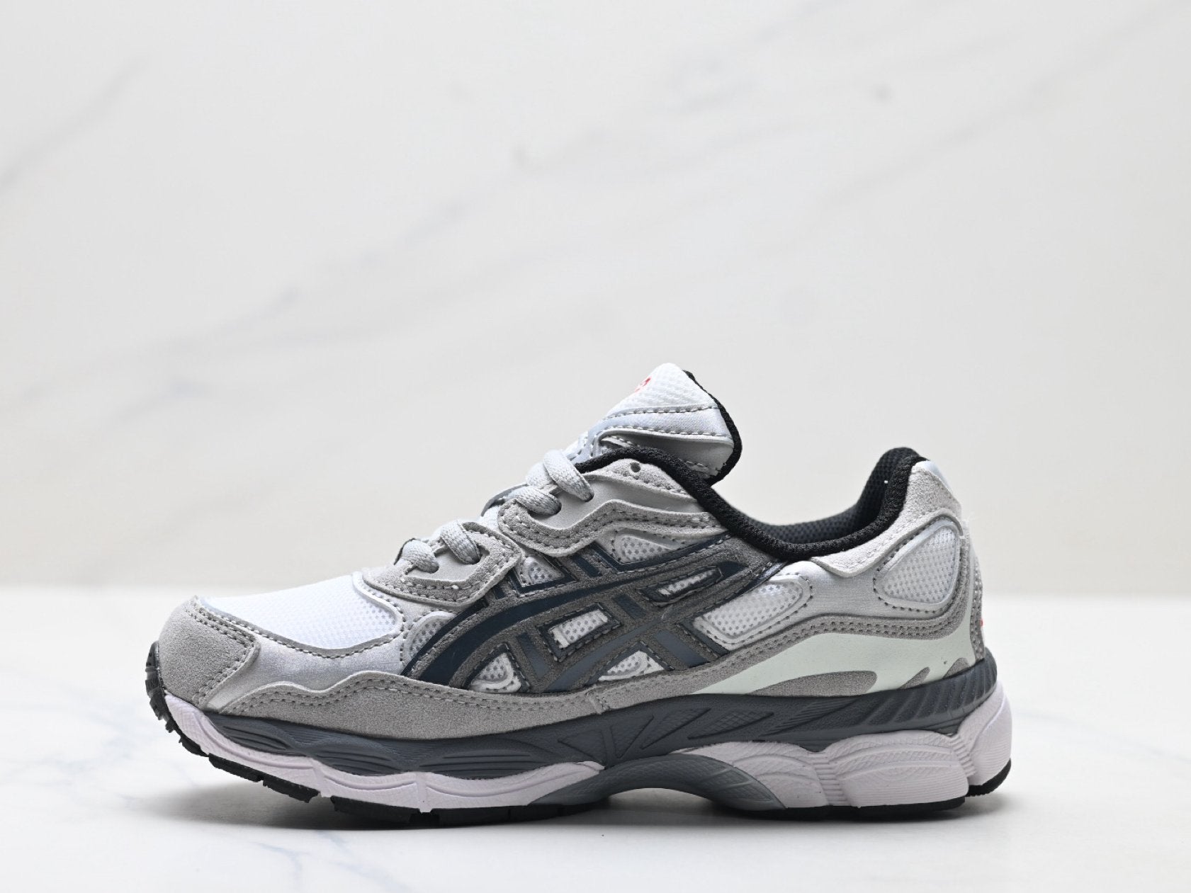 ASICS GEL-NYC Men’s SportStyle Trainers