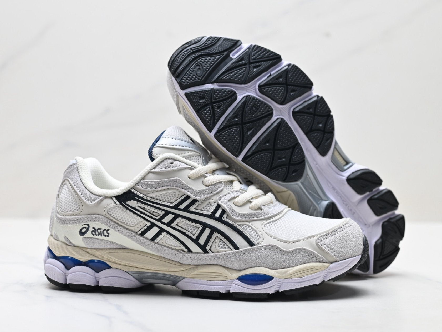 ASICS GEL-NYC Men’s SportStyle Trainers