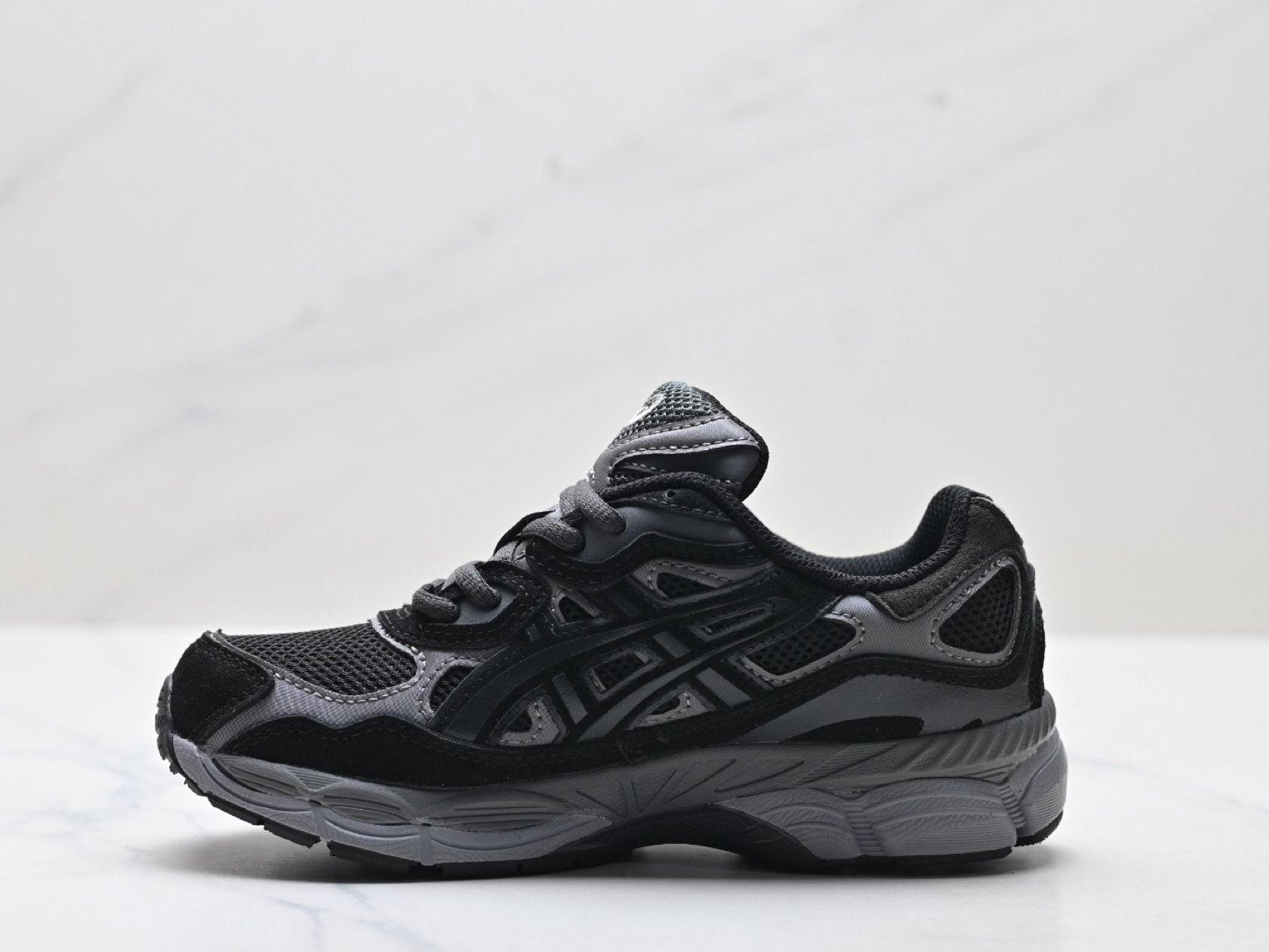 ASICS GEL-NYC Men’s SportStyle Trainers