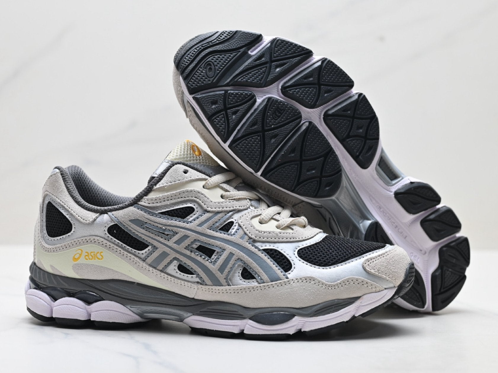 ASICS GEL-NYC Men’s SportStyle Trainers