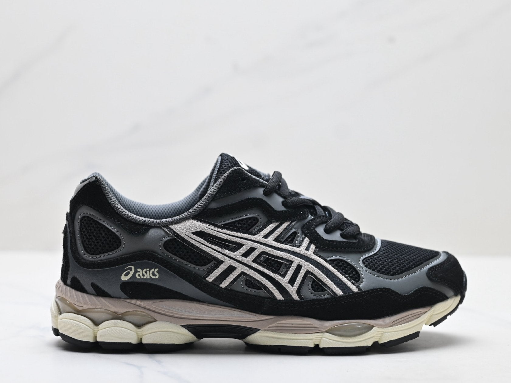 ASICS GEL-NYC Men’s SportStyle Trainers