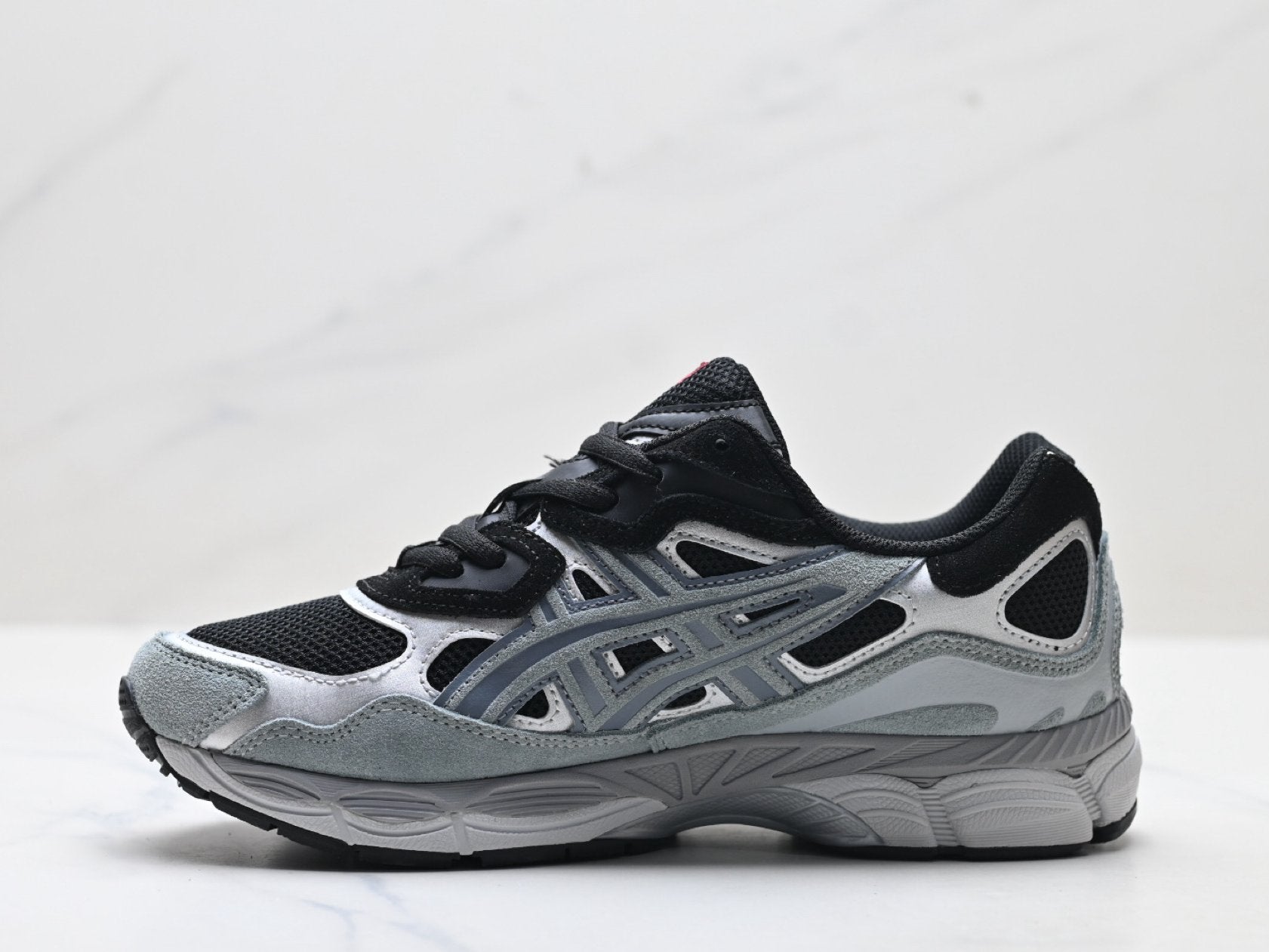 ASICS GEL-NYC Men’s SportStyle Trainers