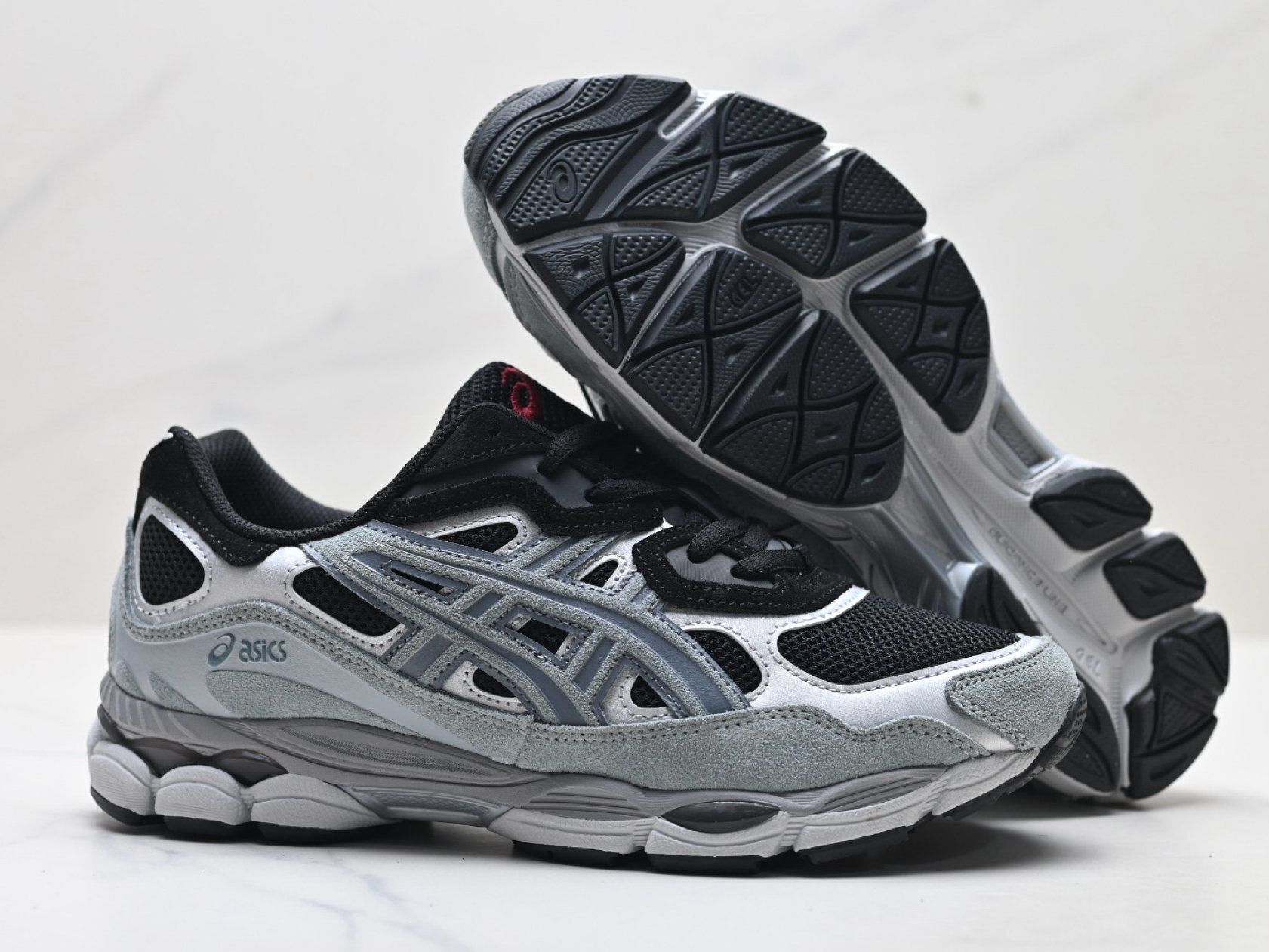 ASICS GEL-NYC Men’s SportStyle Trainers