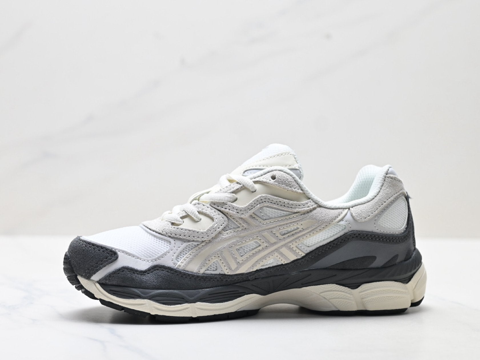 ASICS GEL-NYC Men’s SportStyle Trainers