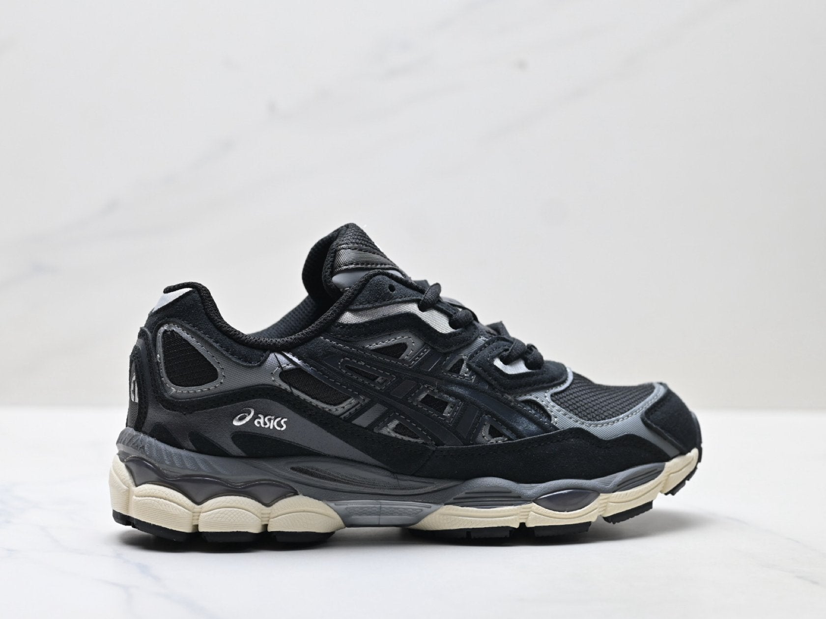 ASICS GEL-NYC Men’s SportStyle Trainers