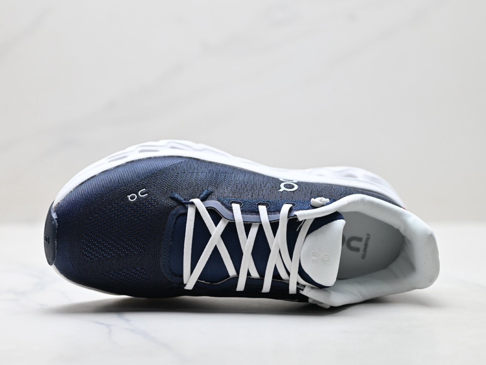 On Cloudtilt Men’s Walking Trainers