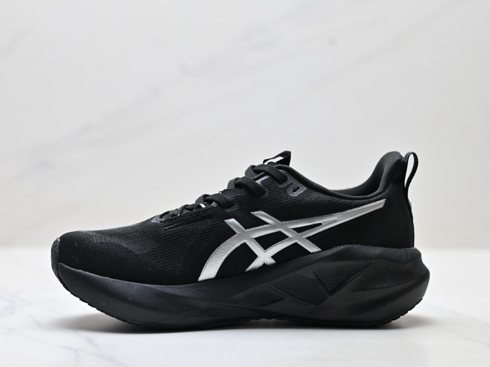 ASICS Novablast 5 Men's Running Shoes