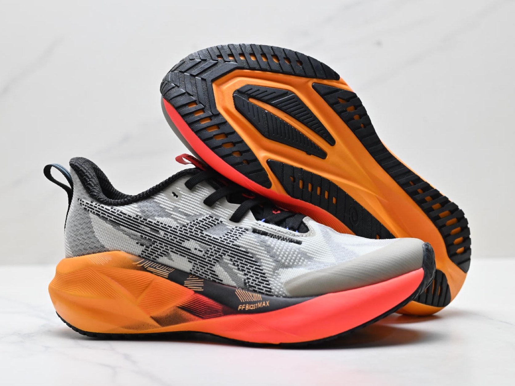 ASICS Novablast 5 Men's Running Shoes