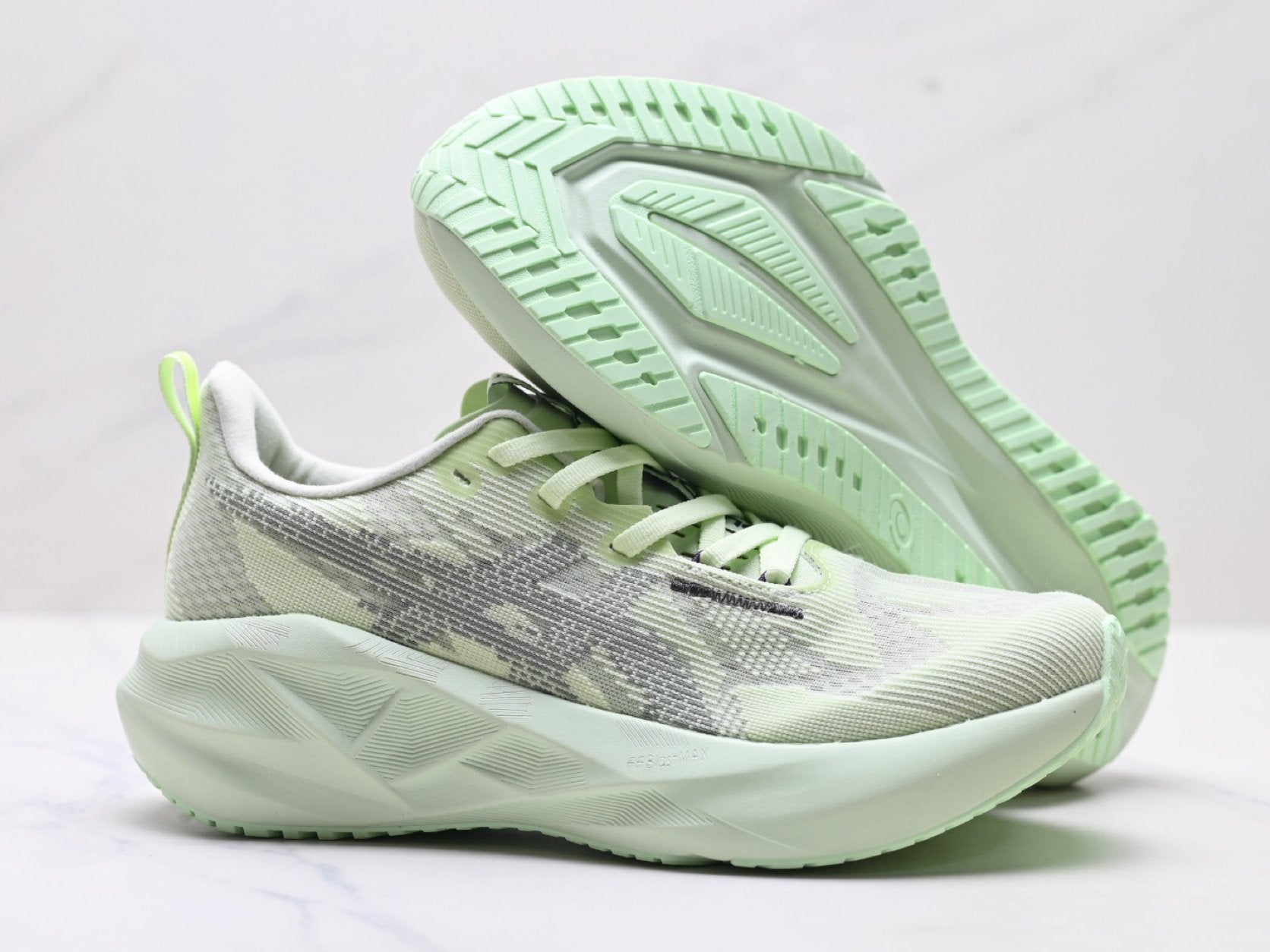 ASICS Novablast 5 Men's Running Shoes