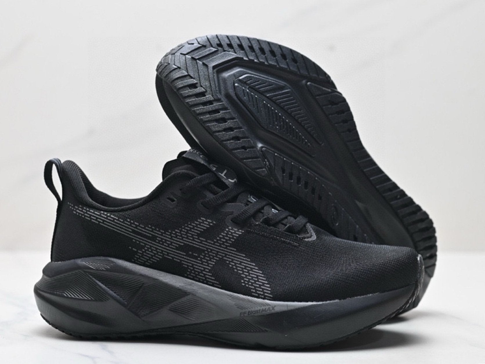 ASICS Novablast 5 Men's Running Shoes