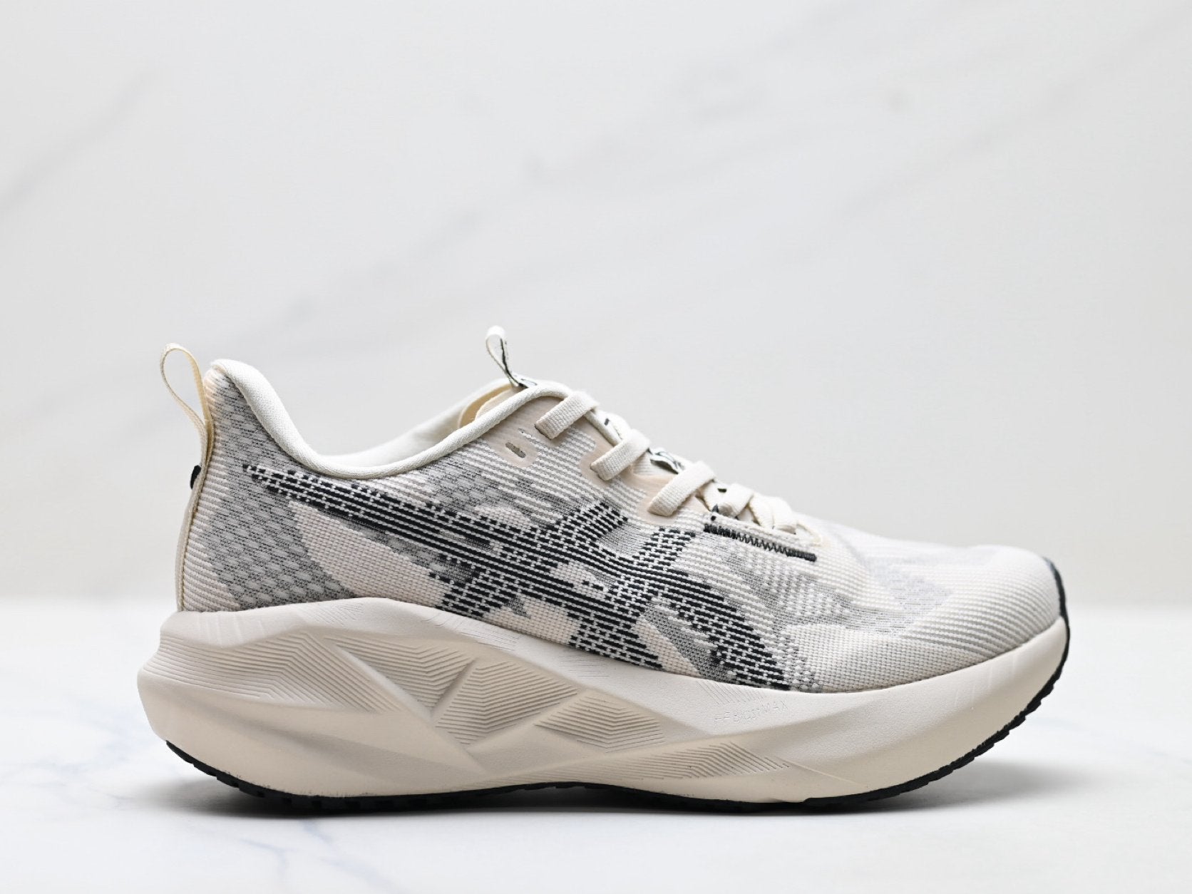 ASICS Novablast 5 Men's Running Shoes