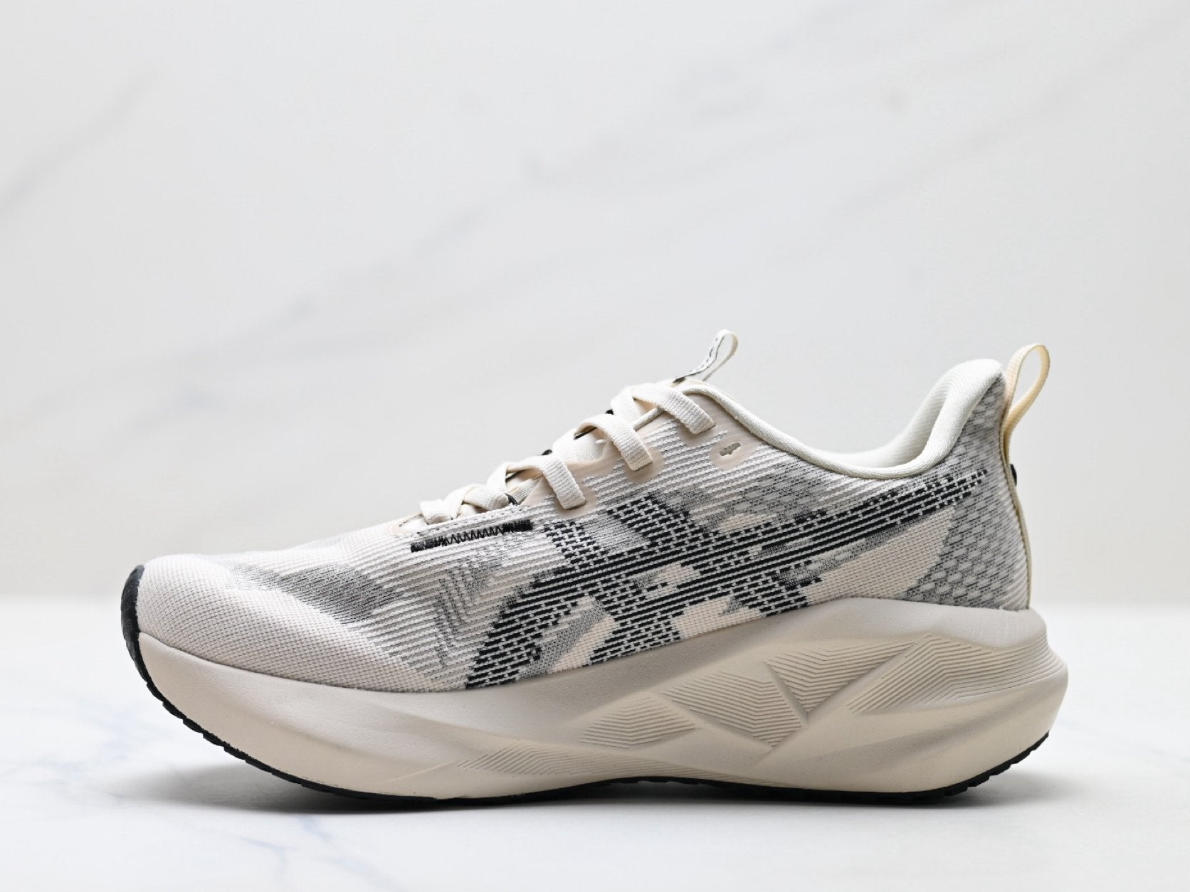 ASICS Novablast 5 Men's Running Shoes